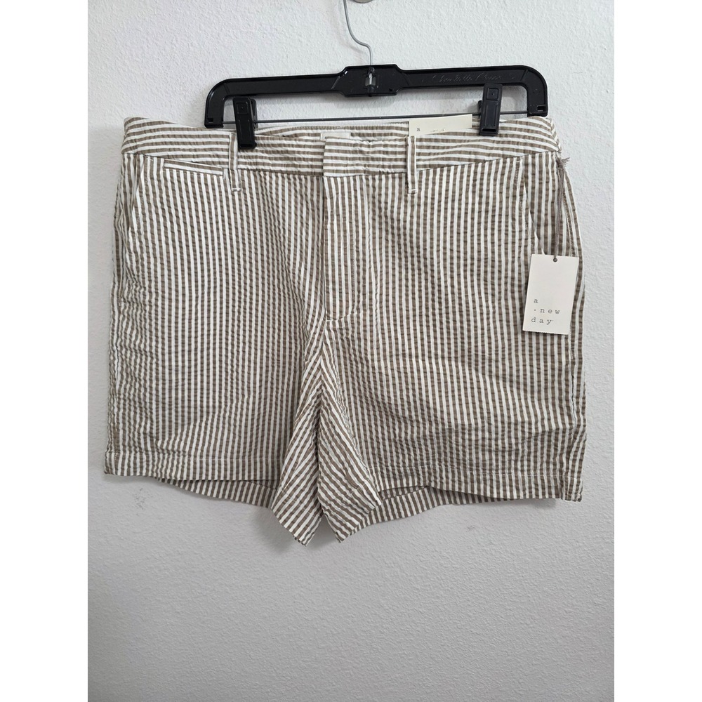 A New Day Womens Tan White Striped Seersucker Chino Shorts Size 14 5 Inch Inseam